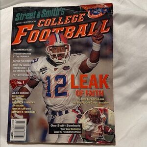 Street & Smith's College Football 2005 Yearbook